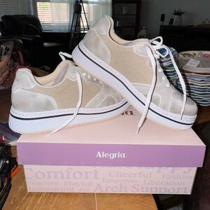 Alegria Women's Beige and White Sneakers